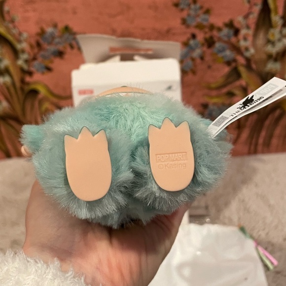 Pop Mart Big Into Energy Labubu - Serenity Confirmed - Picture 9 of 9